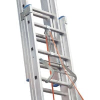 Echelle coulissante à corde professionnelle 3 plans 3x14 échelons 10m en alu Hailo Trio